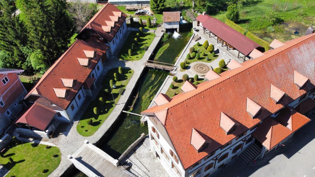 Hotel Gacka Otocac Exterior photo